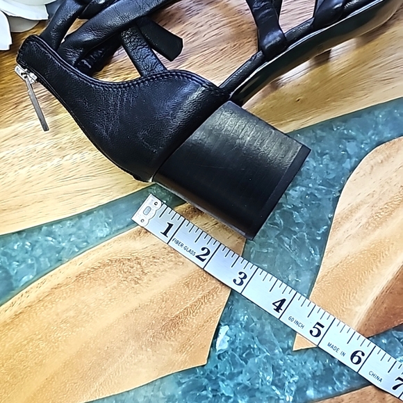 Nine West Black Leather Strappy Sandals | Size 8.5 M - Picture 7 of 7